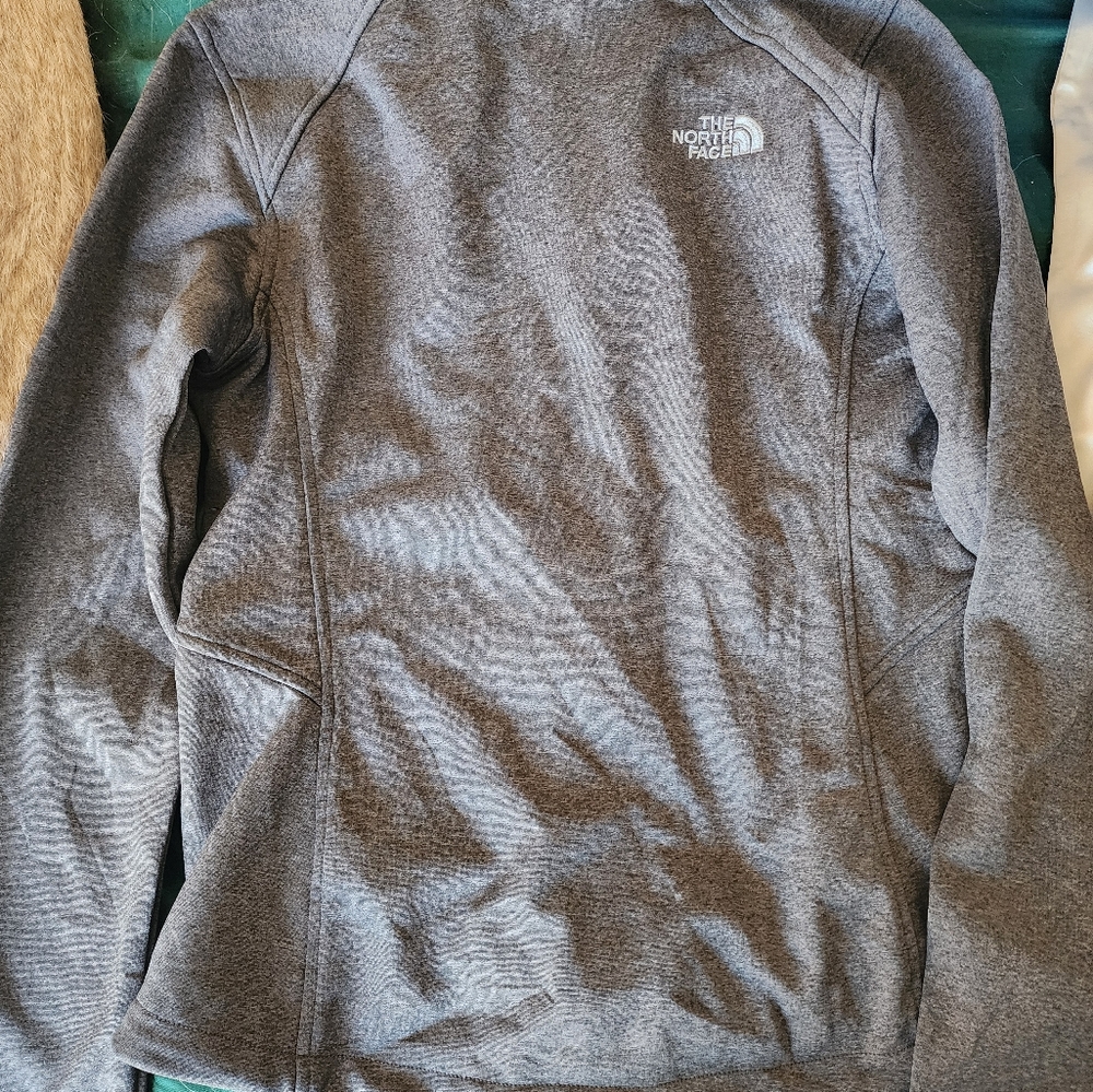 North face light jacket